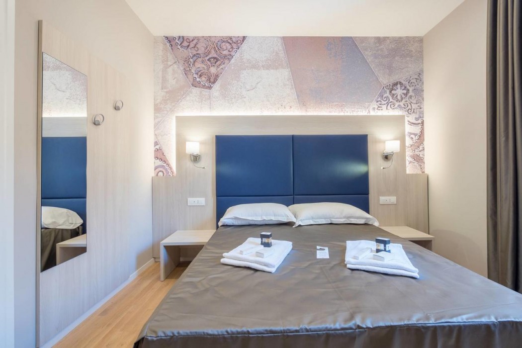 Bramble Luxury Suites 27/85