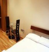 HYDE PARK SUITES 12/55