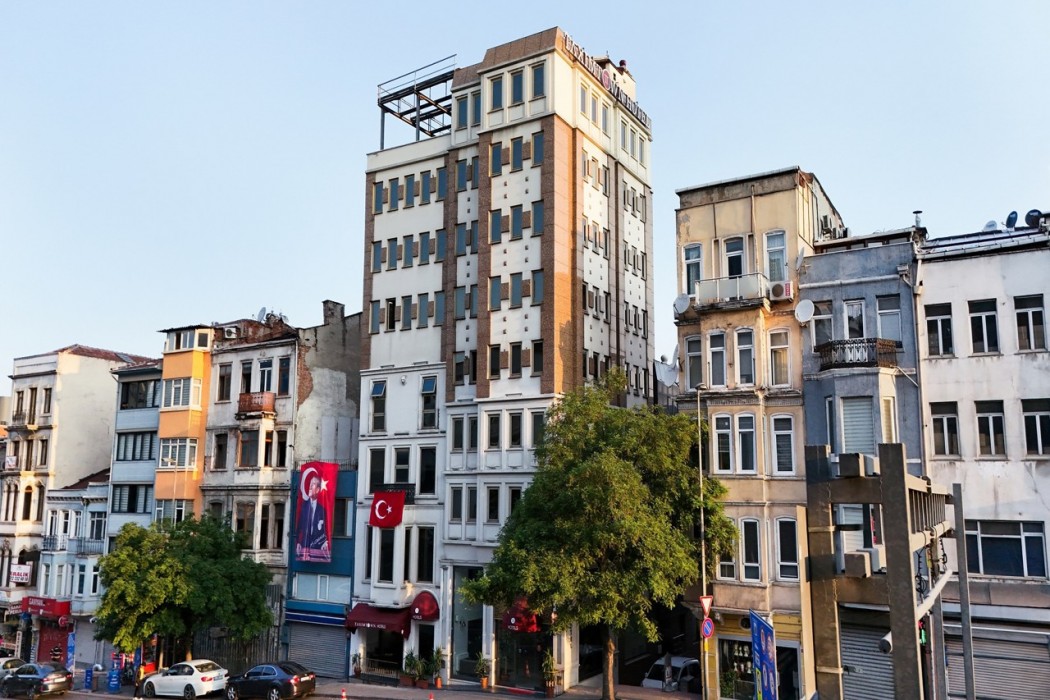 Taximtown Hotel 7/65