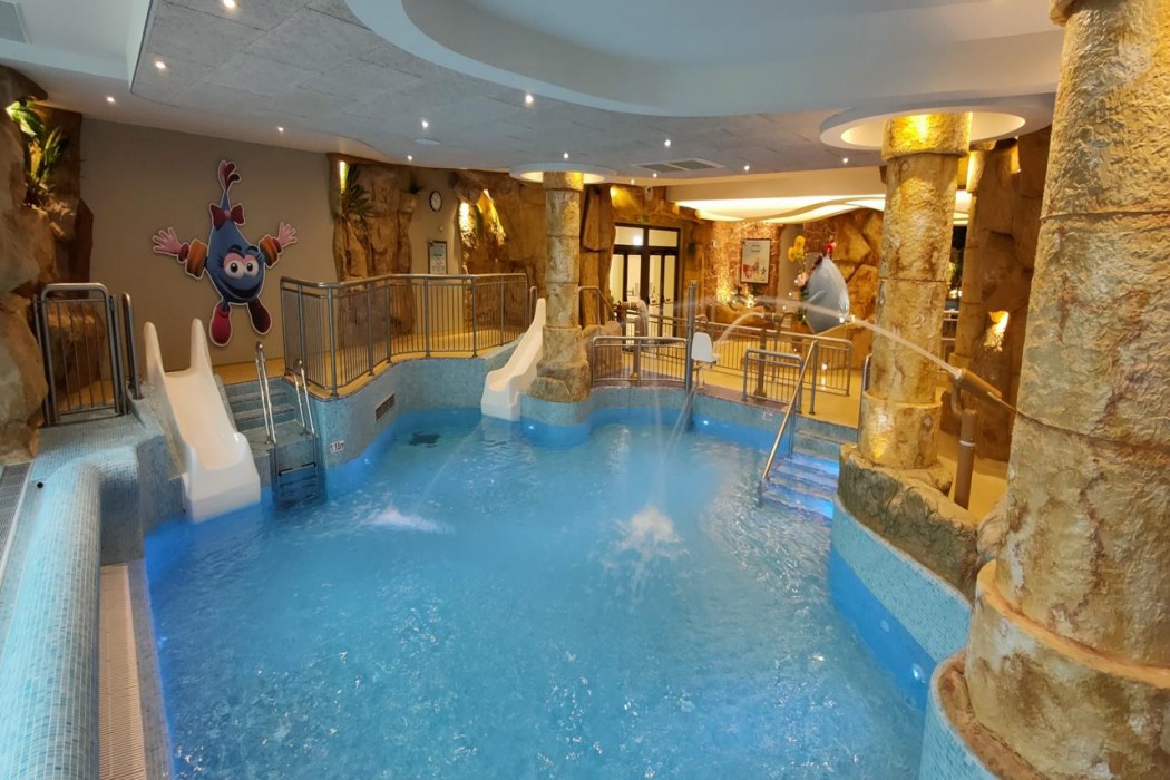 Aquashow Park Hotel 41/81