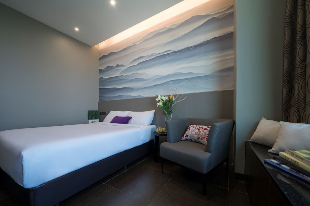 V Hotel Lavender 11/14