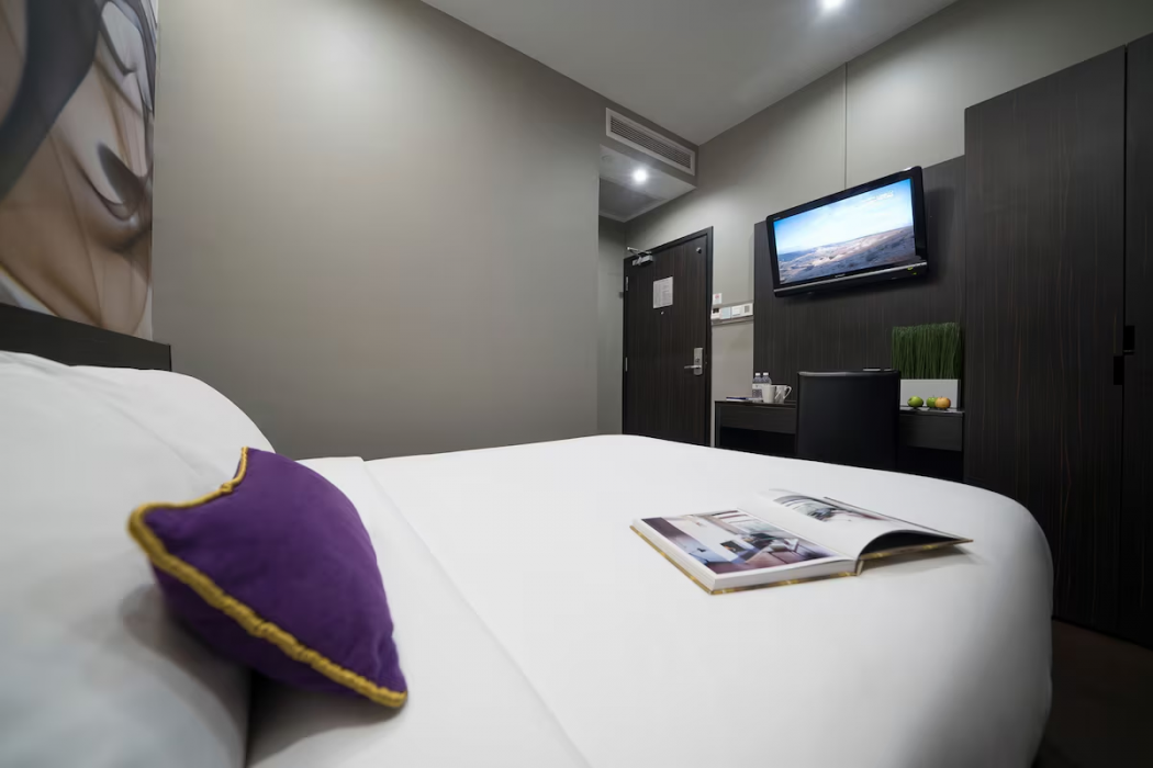 V Hotel Lavender 10/14