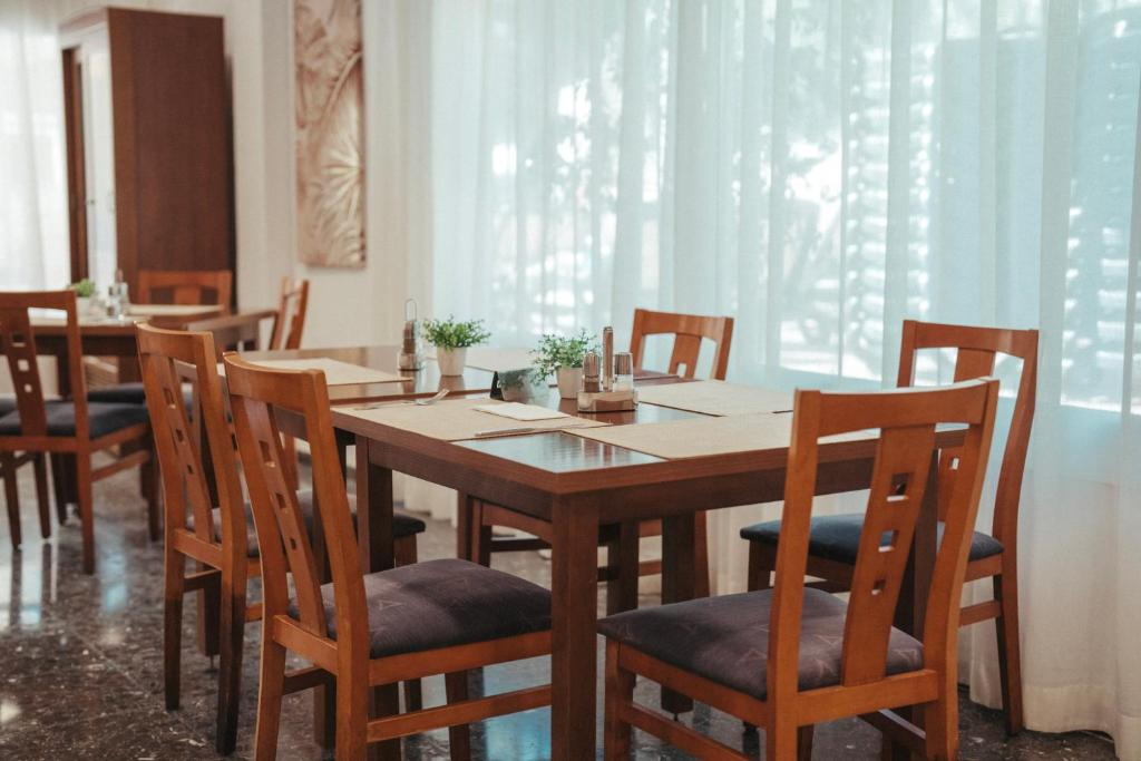 Hotel ROC Oberoy Adults Only +16 27/64