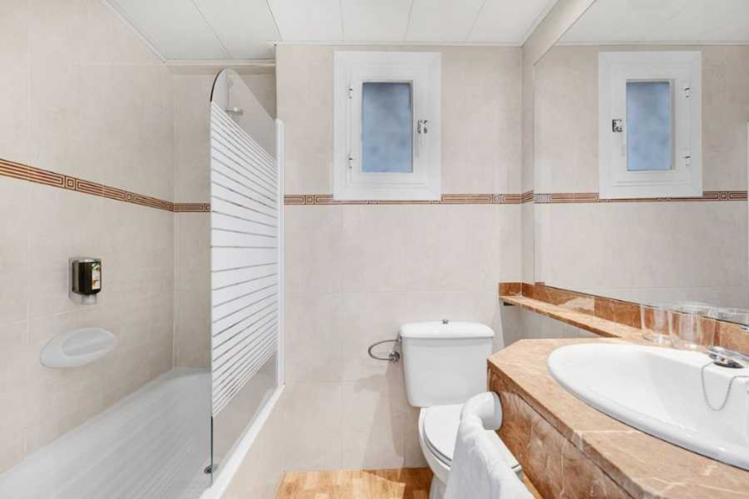 Hotel ROC Oberoy Adults Only +16 15/64
