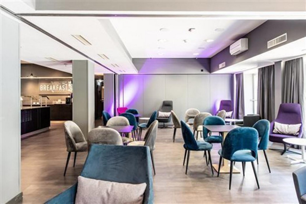 Lobby at Premier Inn Saarbrucken City Centre, SAARBRUCKEN