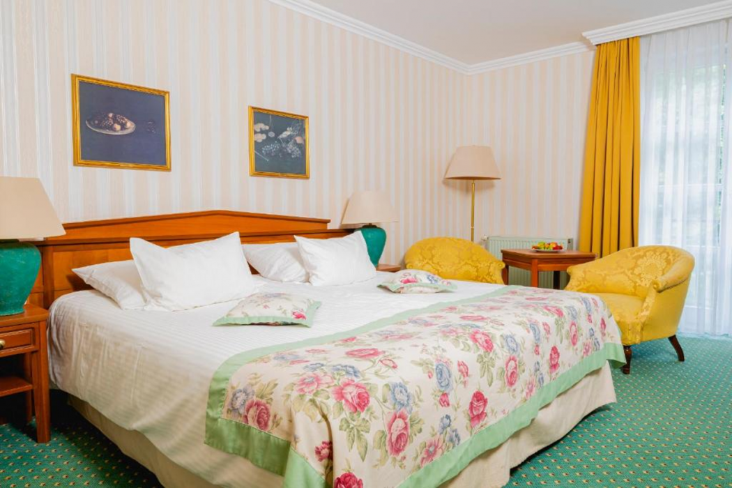 TOP Hotel am Schlosspark 8/54
