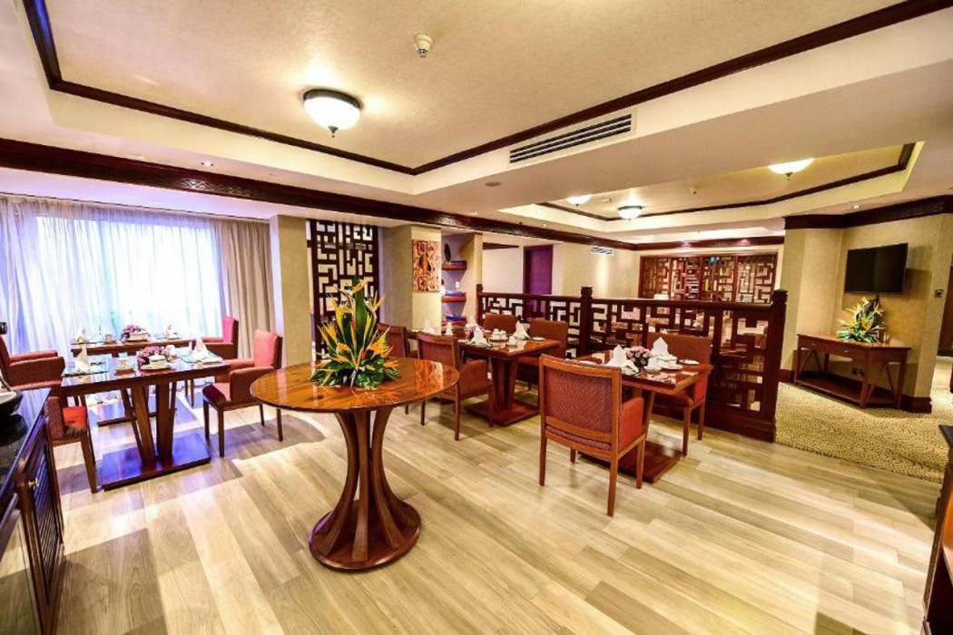 Kampala Serena Hotel 24/60