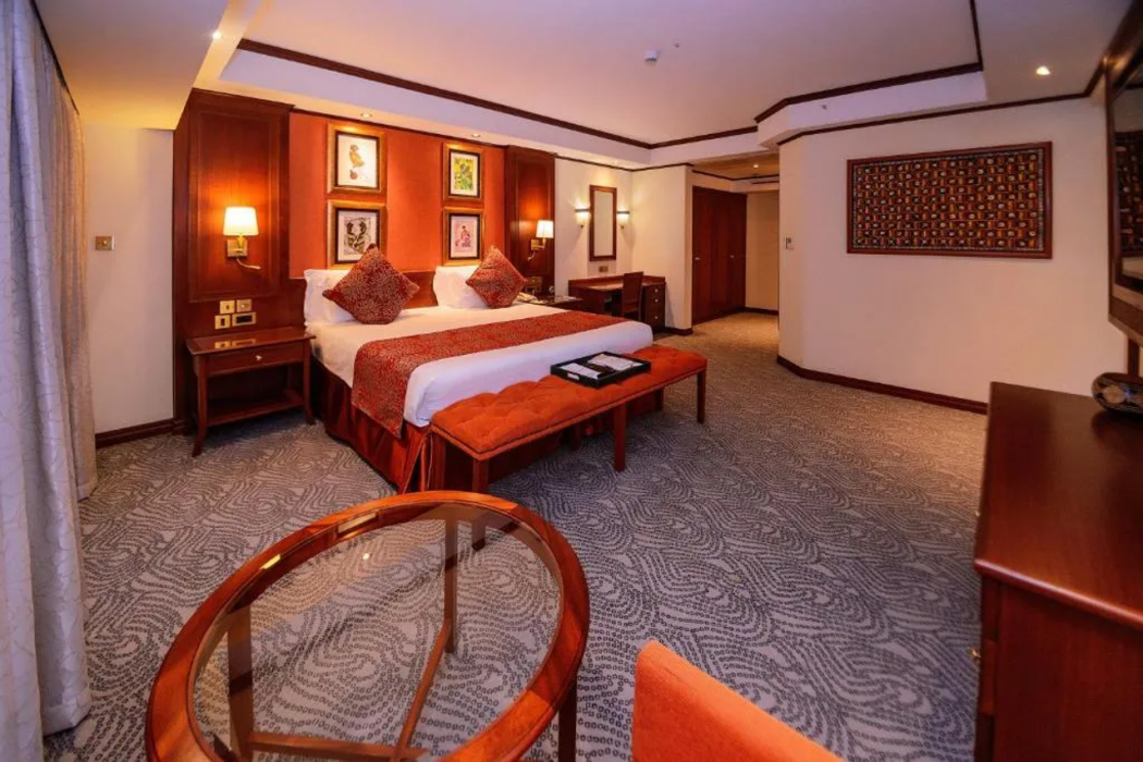 Kampala Serena Hotel 11/60