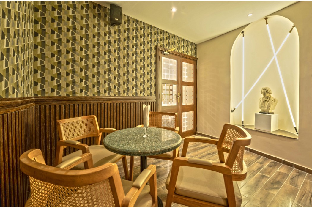 Invidia Coral Beach Tiran 118/137