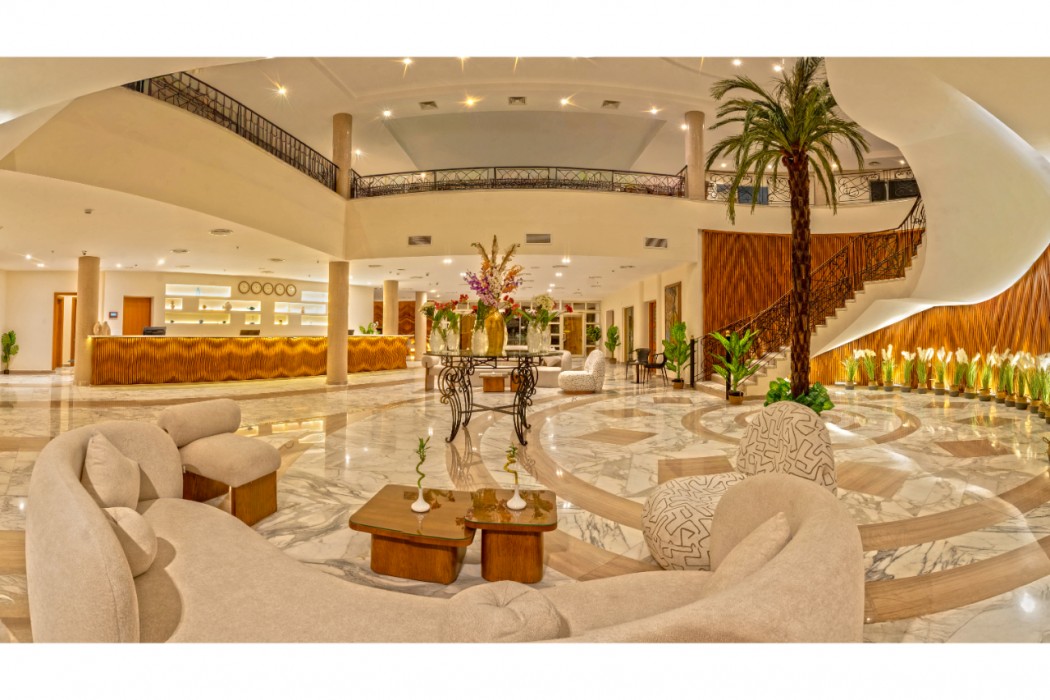 Invidia Coral Beach Tiran 8/137