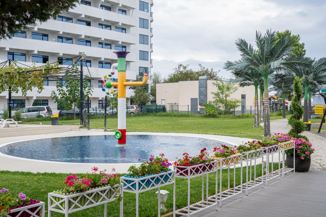 Flamingo Beach Hotel 36/63