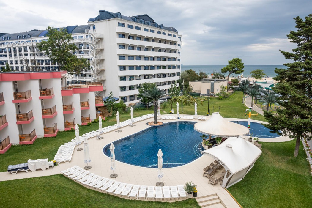 Flamingo Beach Hotel 31/63
