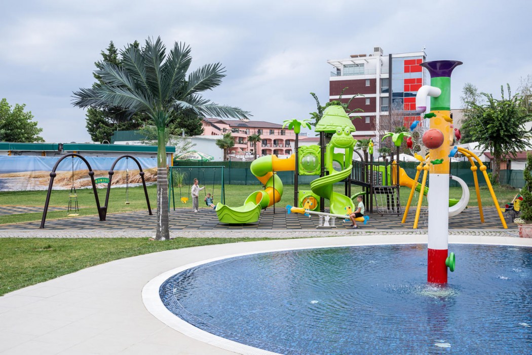 Flamingo Beach Hotel 25/63