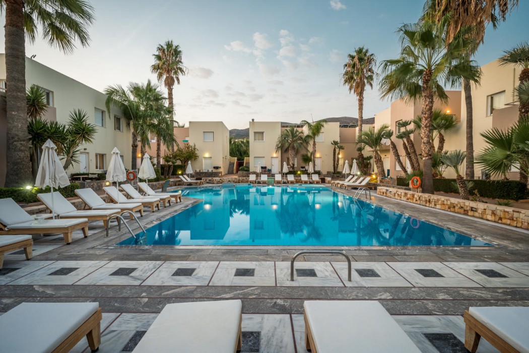 Meropi Hotel and Apartments 41/69