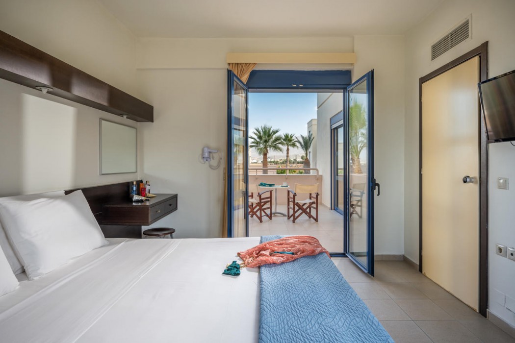 Meropi Hotel and Apartments 32/69
