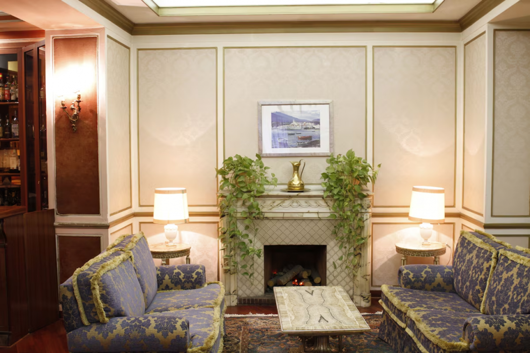 Hotel Eliseo 12/35