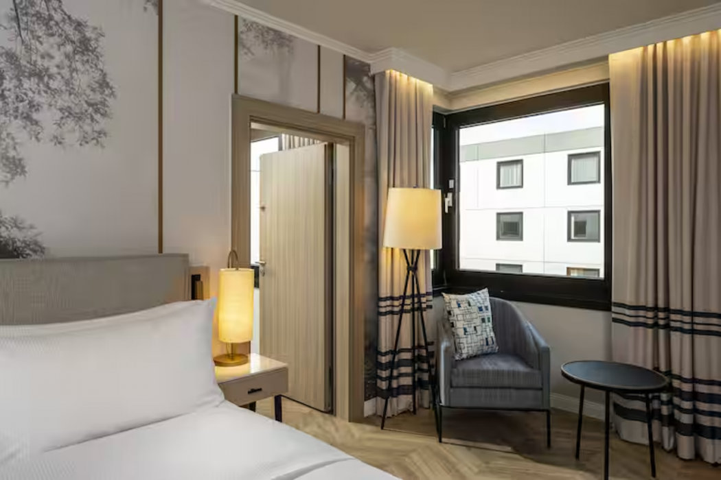 DoubleTree by Hilton Berlin Ku’damm 8/43
