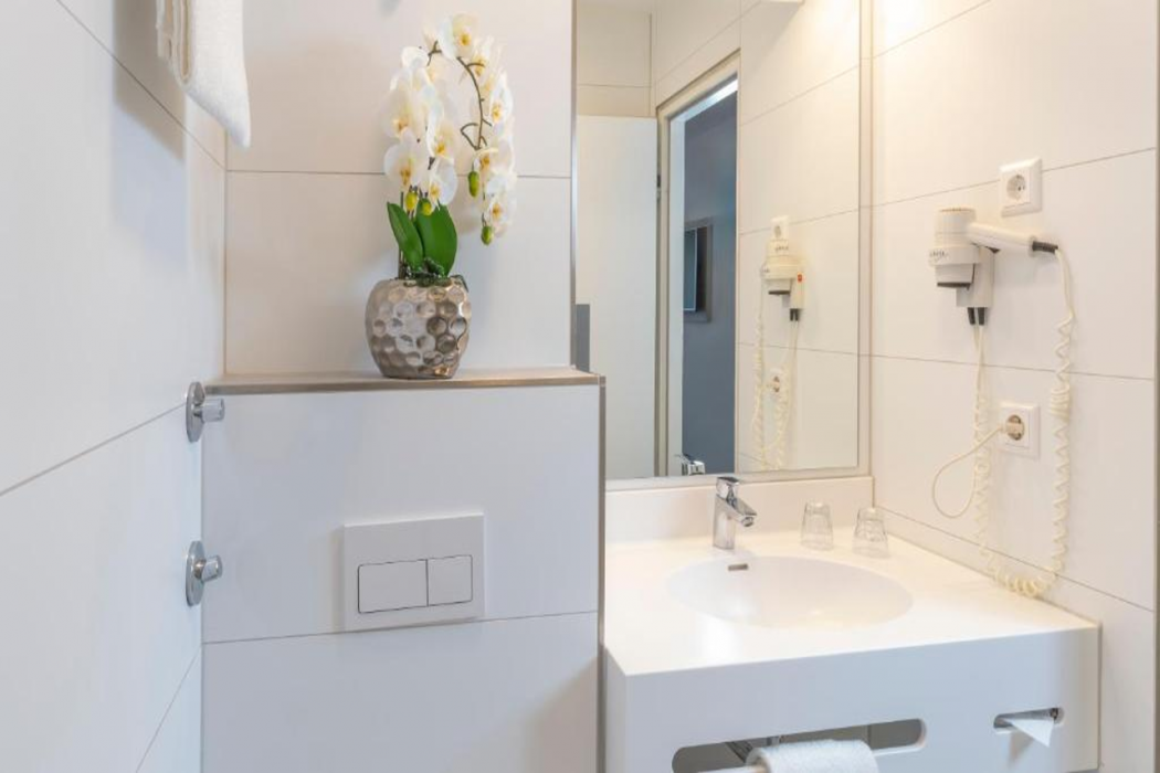 Hotel PLAZA INN Karlsruhe Nord 8/12