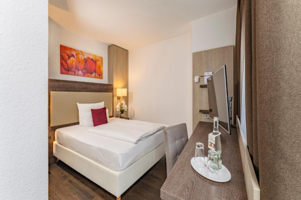 Hotel PLAZA INN Karlsruhe Nord 4/12