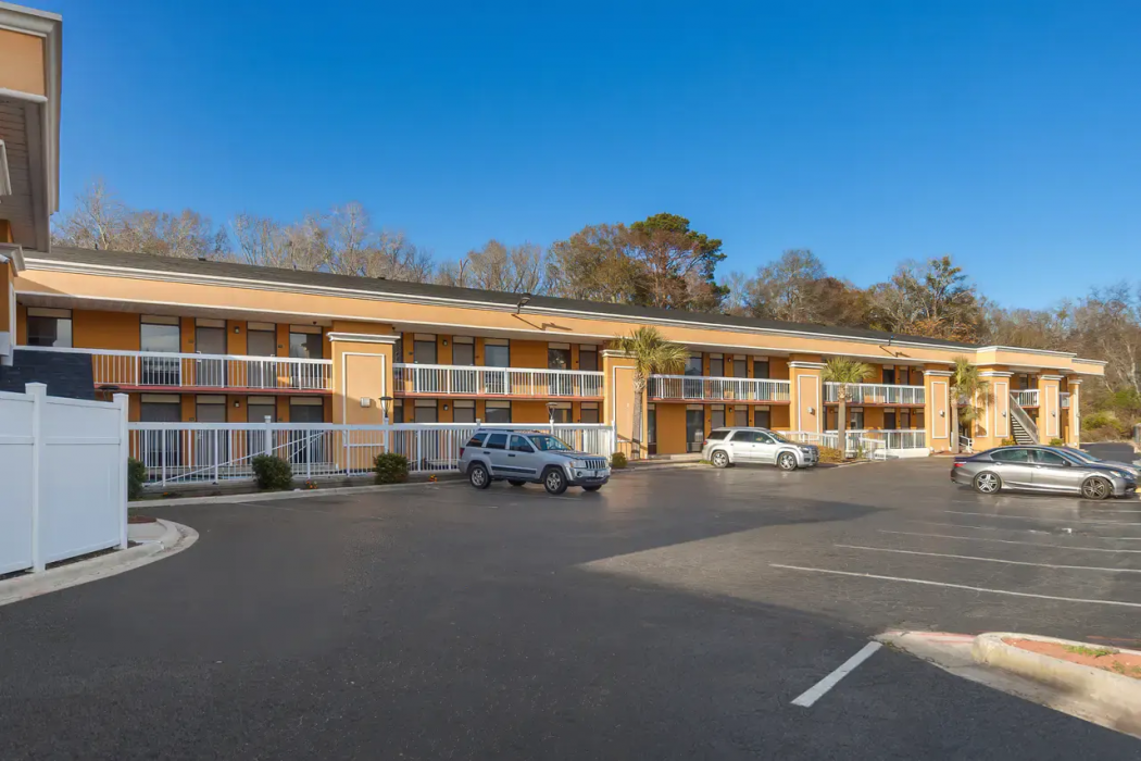 Rodeway Inn Lumberton Central 2/30