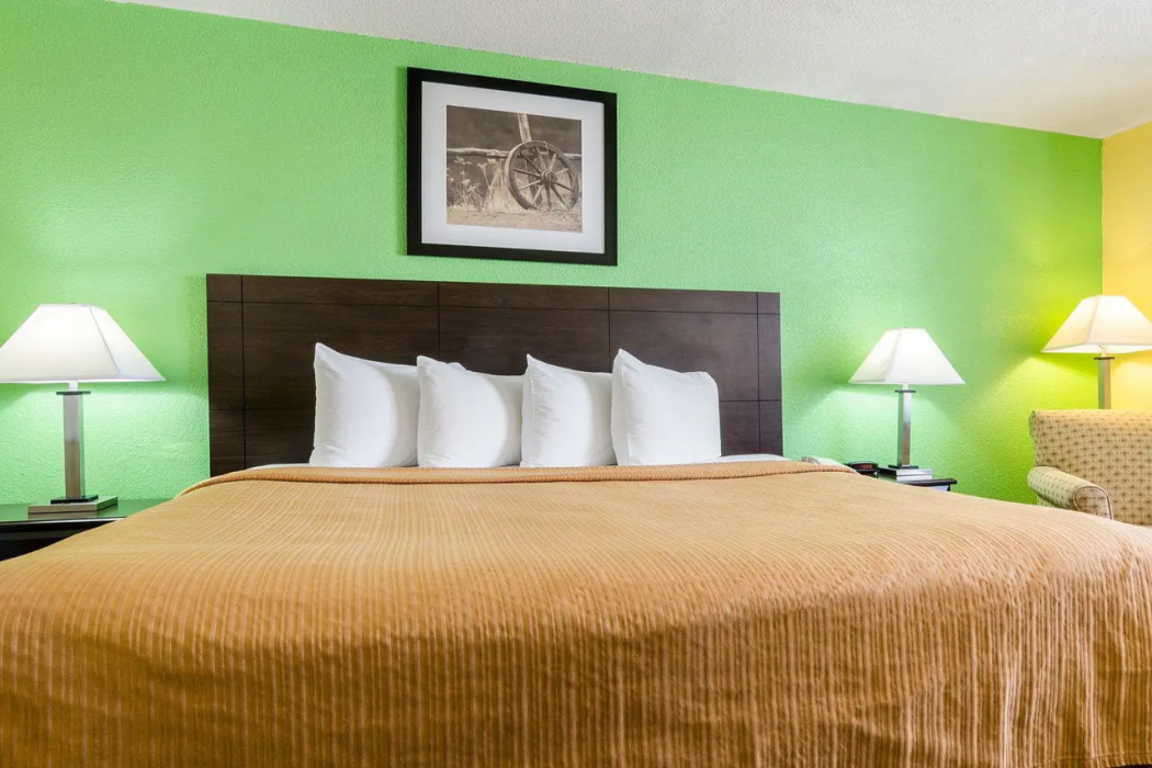 Quality Inn Liberal 12/24