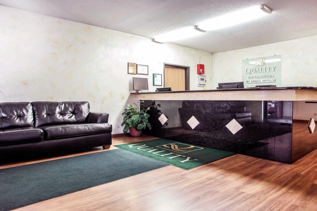 Quality Inn & Suites Champaign North - Urbana 7/23