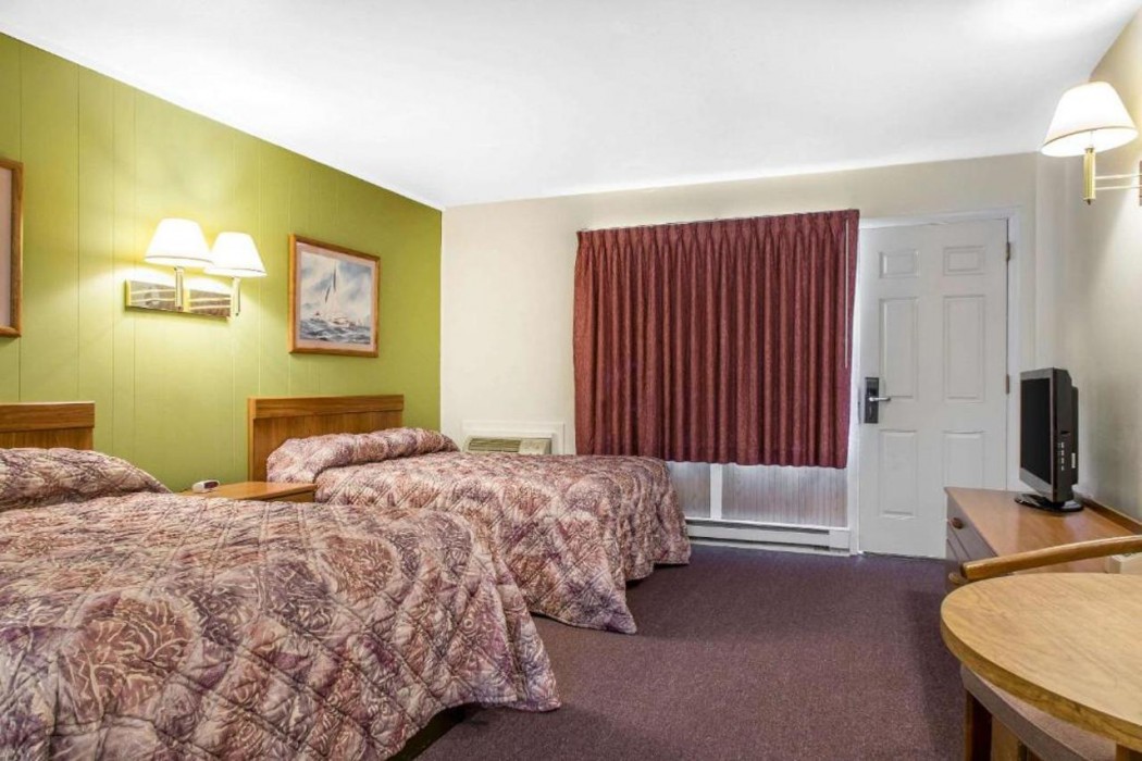 Rodeway Inn Waterford - New London 12/29