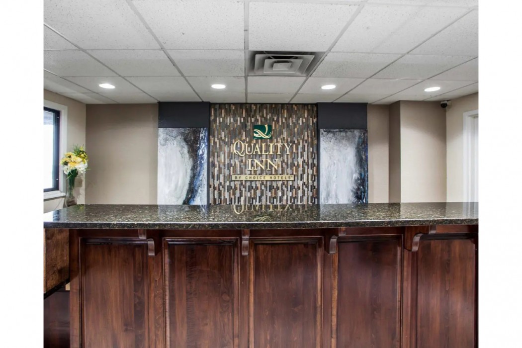 Quality Inn Florence East 8/48