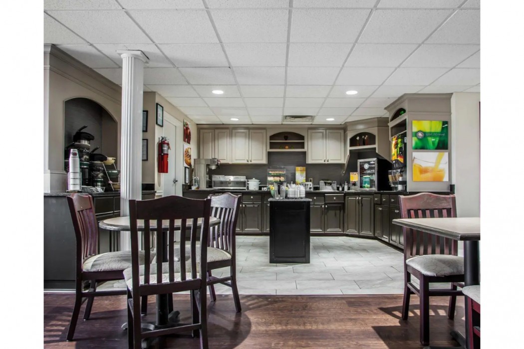Quality Inn Florence East 36/48