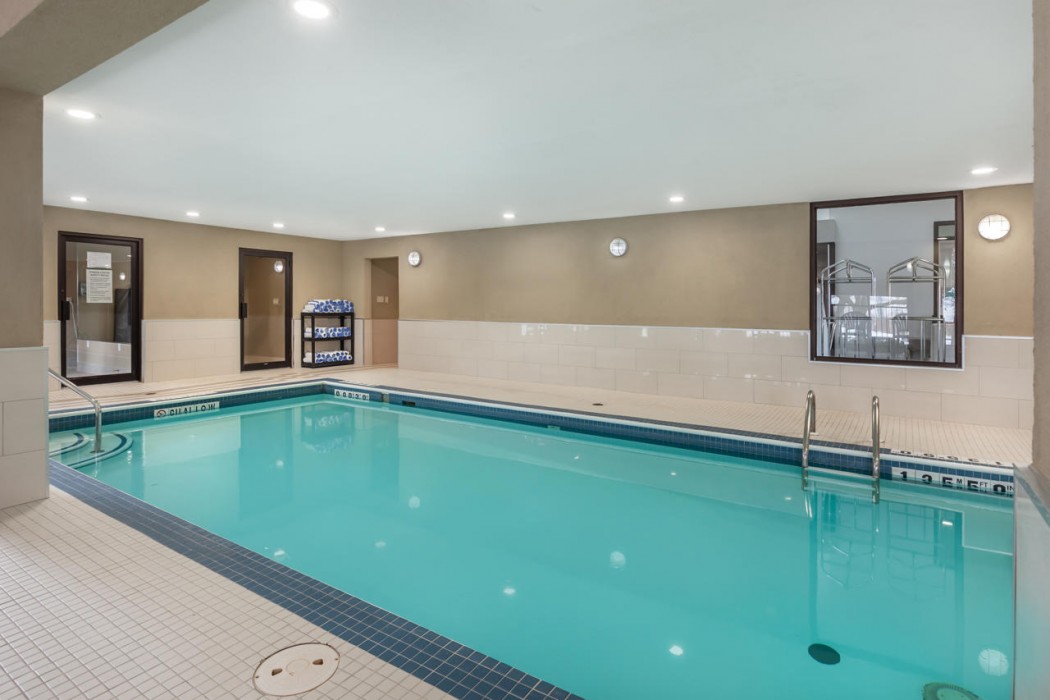 Quality Hotel Burlington, ON 30/37