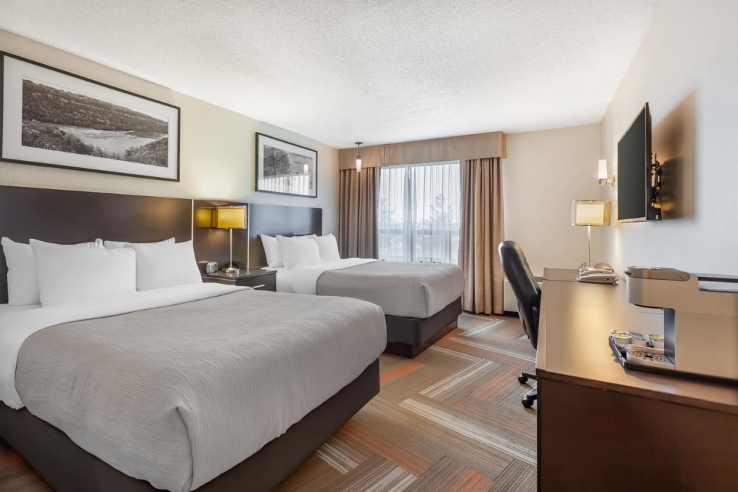 Quality Hotel Burlington, ON 18/37