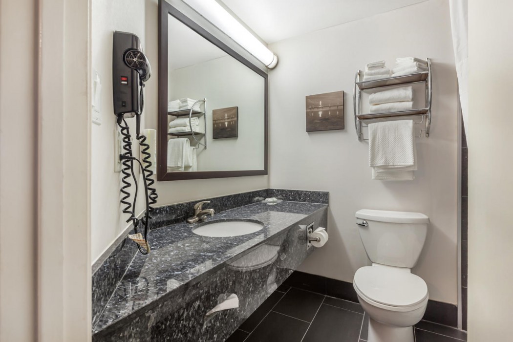 Quality Hotel Burlington, ON 16/37