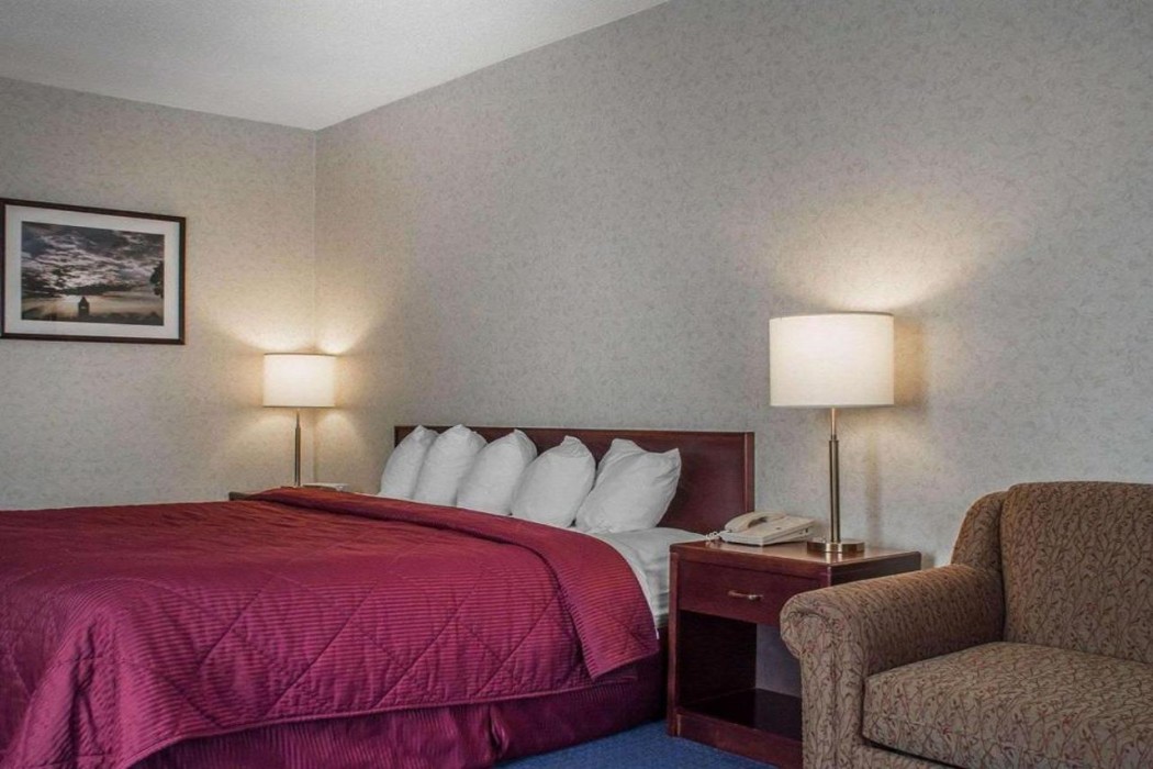 Quality Hotel Suites Woodstock 10/35