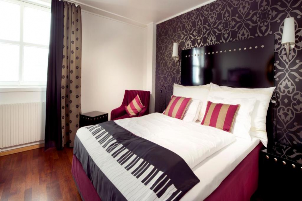 Home Hotel Arcticus 10/27
