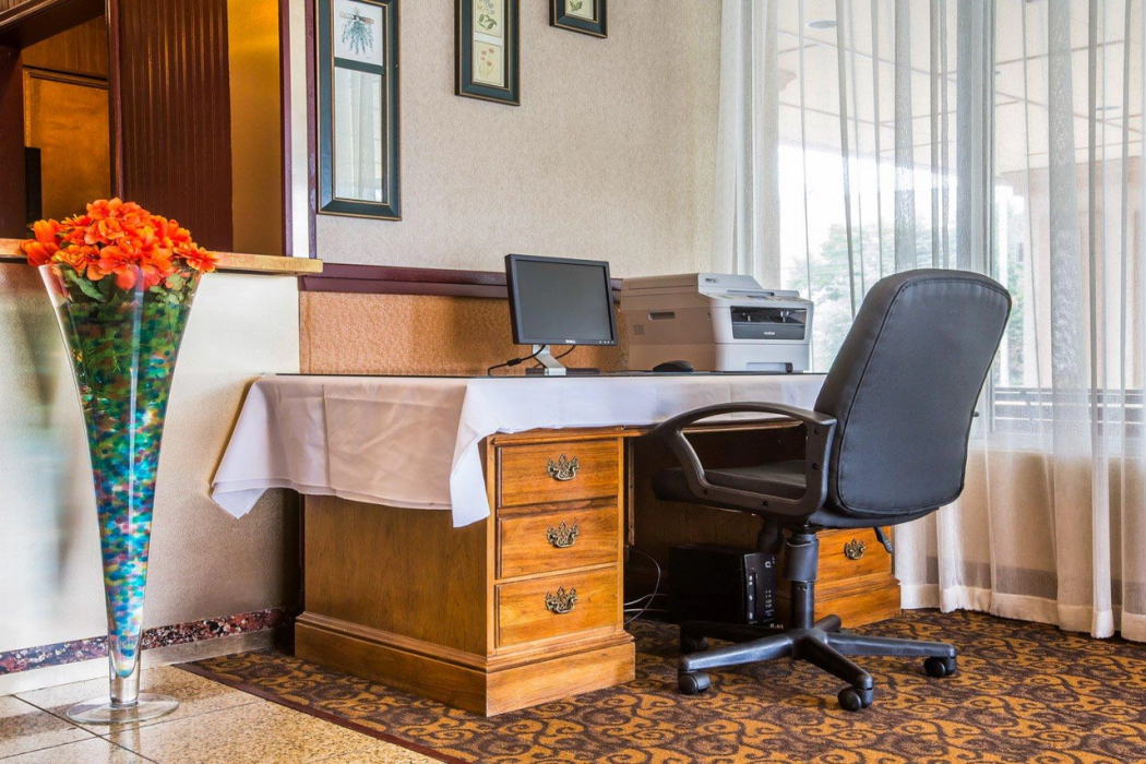 Quality Inn & Conference Center Brattleboro North 38/64