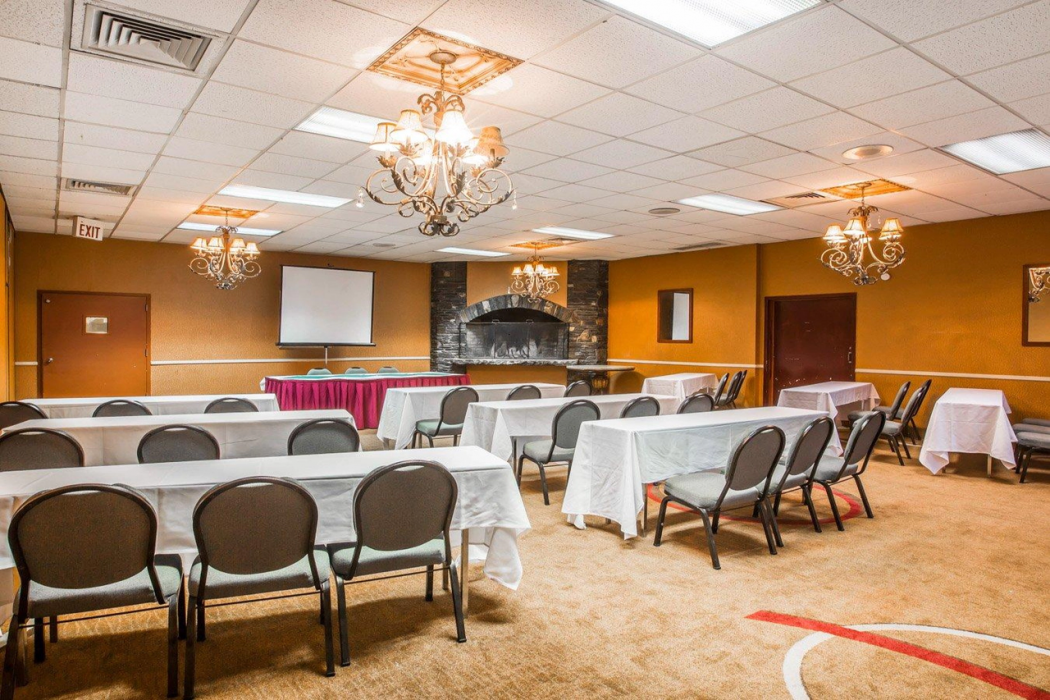 Quality Inn & Conference Center Brattleboro North 36/64