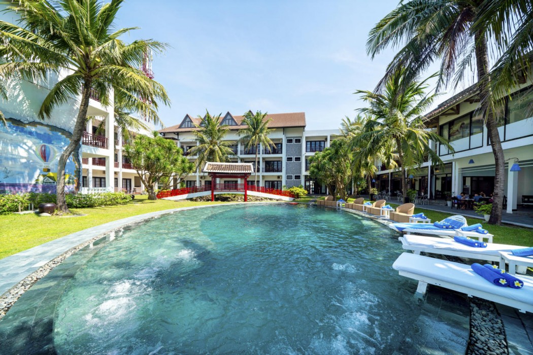 River Beach Resort and Residences 38/76