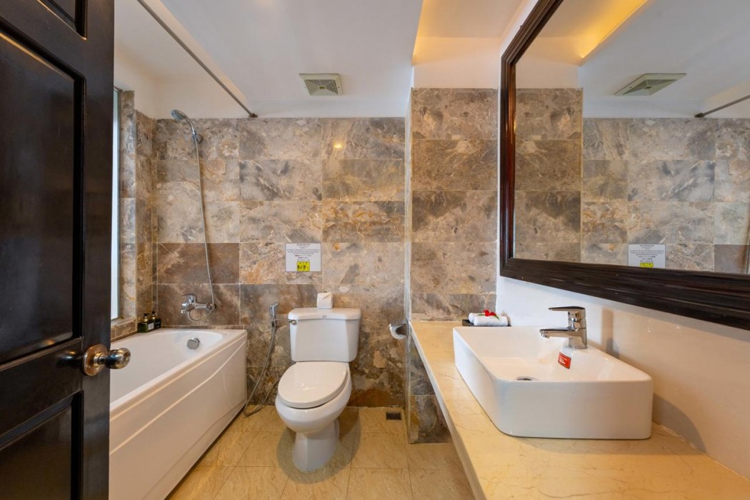 River Beach Resort and Residences 15/76