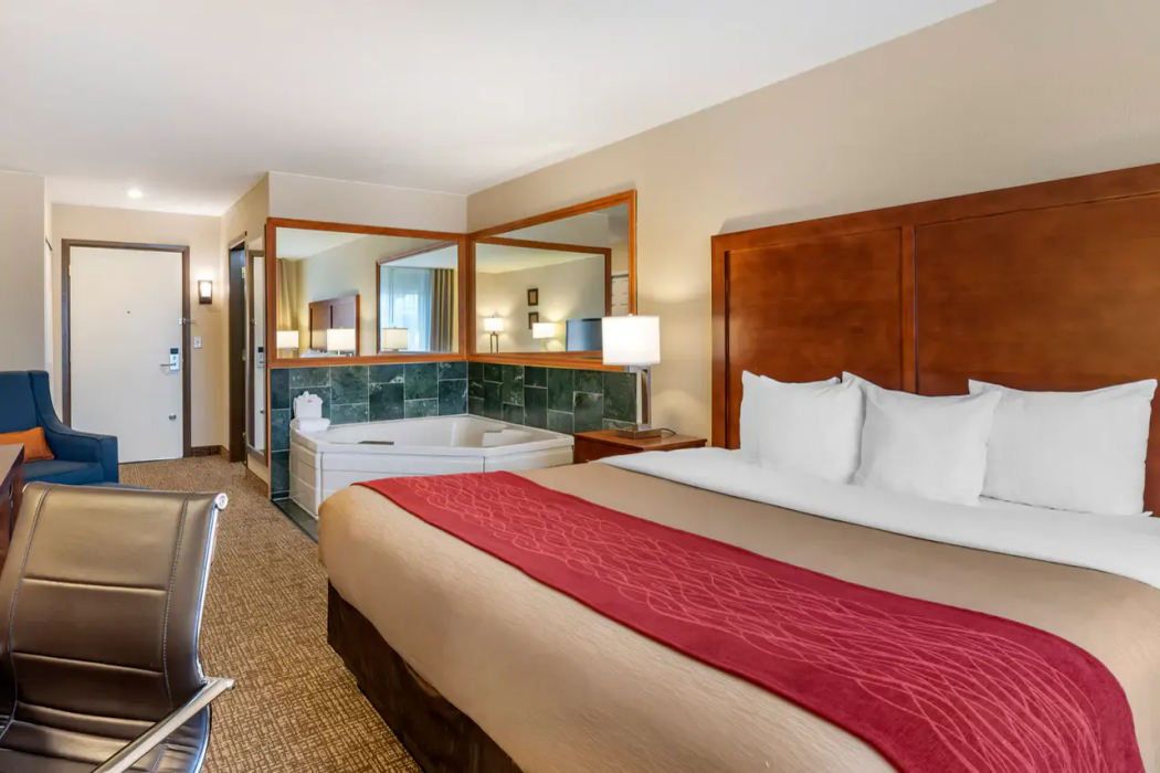 Comfort Inn and Suites Klamath Falls 8/27