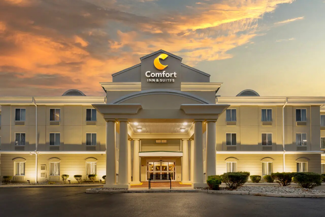 Comfort Inn & Suites Carneys Point - Pennsville 1/35