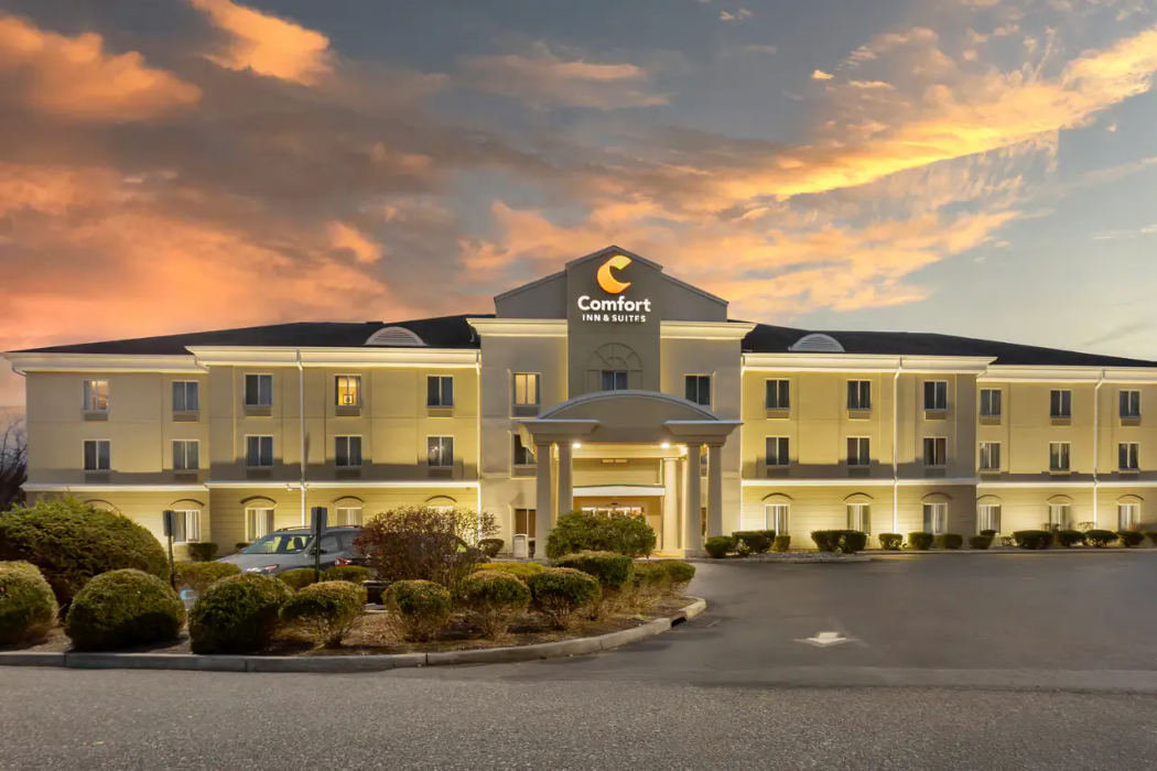 Comfort Inn & Suites Carneys Point - Pennsville 4/35