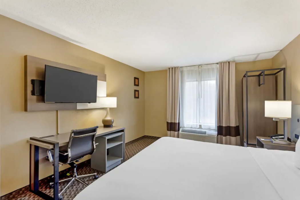 Comfort Inn & Suites Carneys Point - Pennsville 15/35
