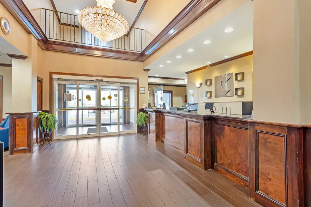 Comfort Inn & Suites Carneys Point - Pennsville 7/35