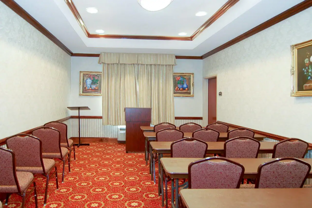 Comfort Inn & Suites Carneys Point - Pennsville 23/35