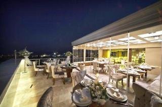 Q Inn Hotel 15/26