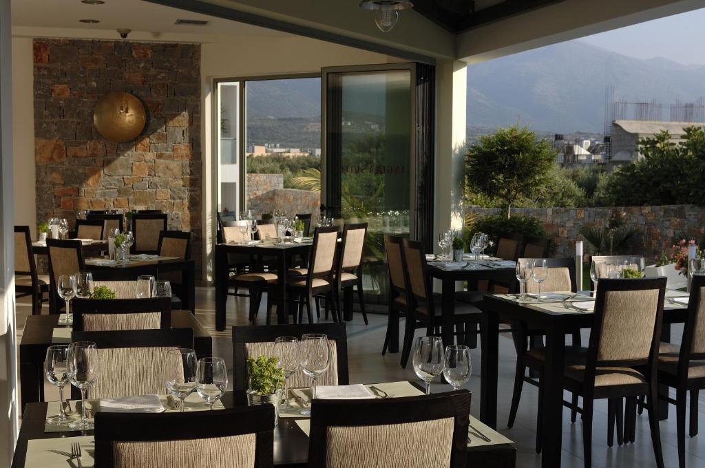 Angela Suites Boutique Hotel 26/61