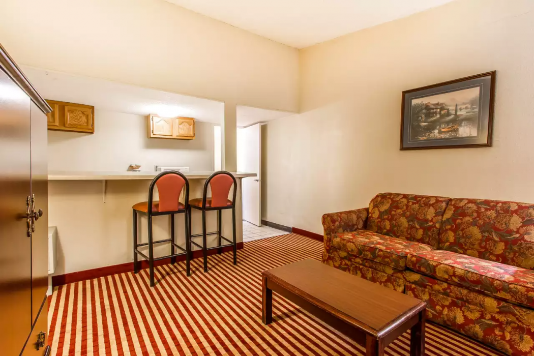 Rodeway Inn Bloomington - Normal West 11/33