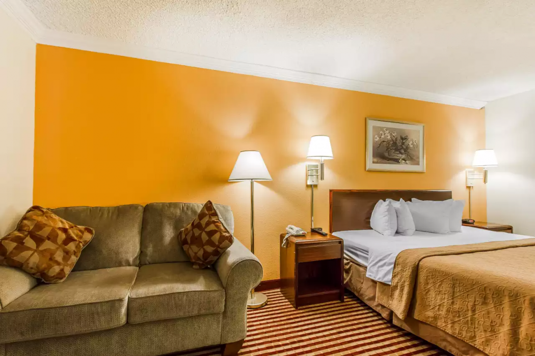 Rodeway Inn Bloomington - Normal West 8/33