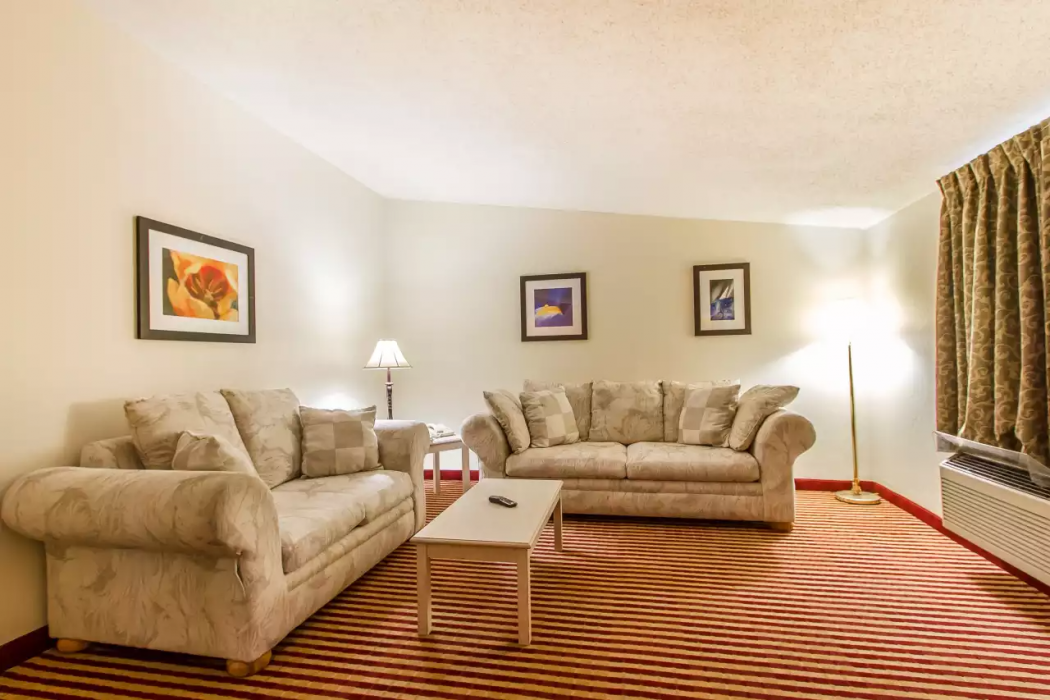 Rodeway Inn Bloomington - Normal West 19/33