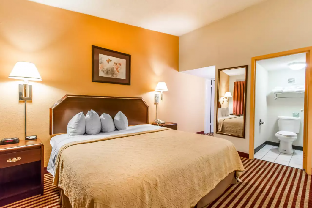 Rodeway Inn Bloomington - Normal West 7/33